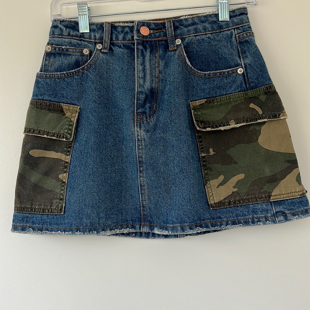 Signature 8 Denim Skirt | Camo Pockets | Size S